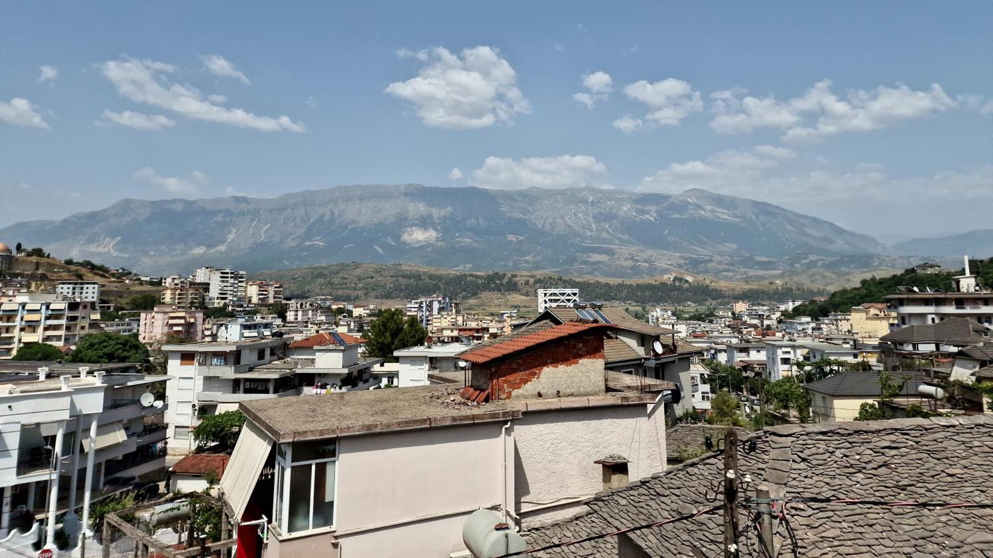 Apartment Antigona Gjirokaster Luaran gambar